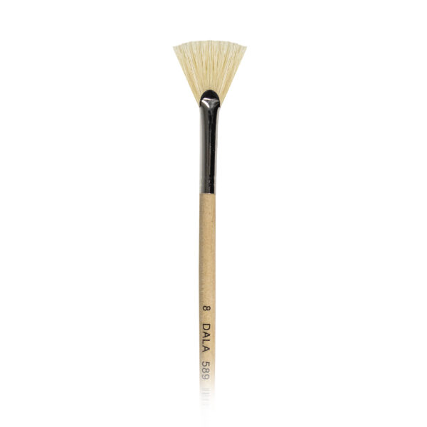 589 Fan Brush #8